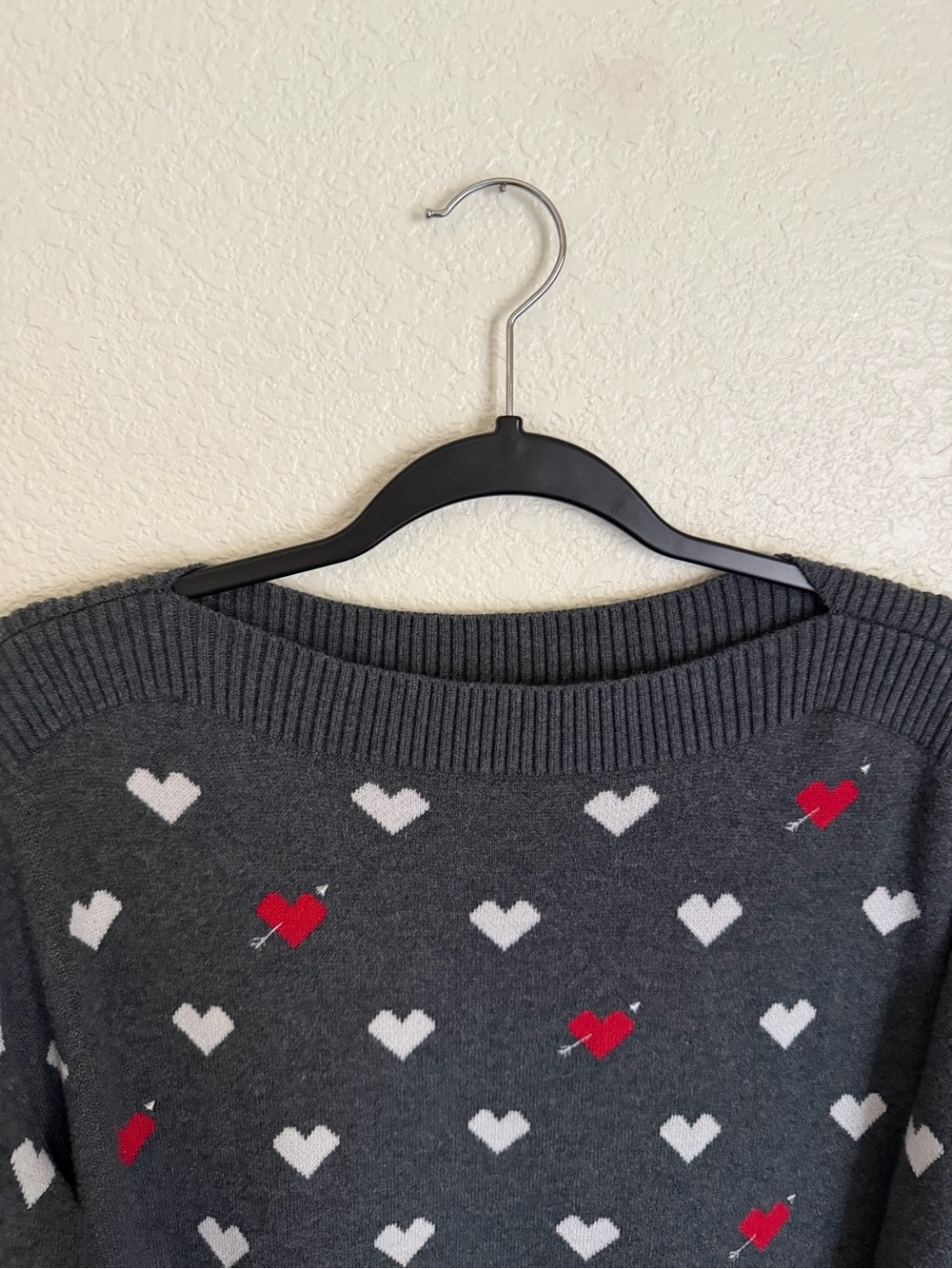 Ann Taylor Heart Print Charcoal Grey Boatneck Sweater L - Picture 4 of 9